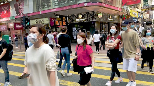 近年香港躍升為全球人均壽命最長的地區，平均壽命達84歲。