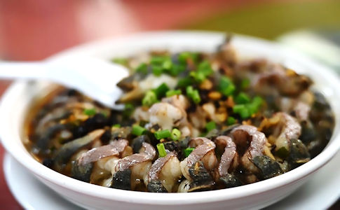 豉汁蒸白鱔肥美味鮮，十分惹味。