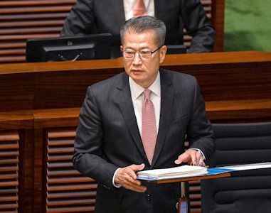 陳茂波在「中國式現代化與世界新機遇」香港專場研討會上表示，香港可以進一步創新人民幣離岸產品，助力人民幣國際化。