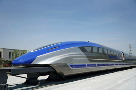 時速600公里的中國磁懸浮高速列車。