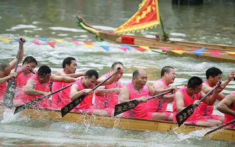 金利的龍舟比賽是從賽農艇演變過來。
