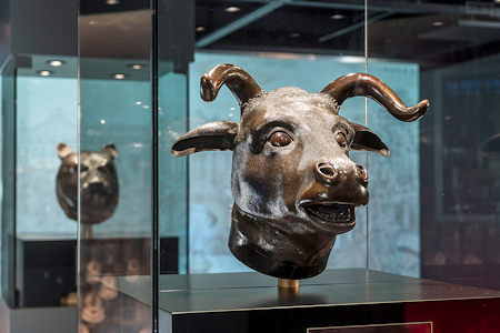 圓明園牛首銅像。