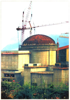 1989年9月，建設中的大亞灣核電站一號反應堆。