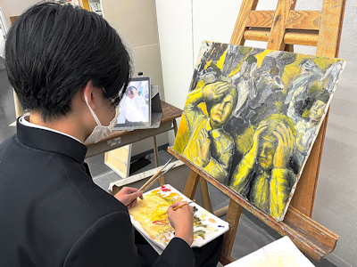 學生以不同主題還原原爆的埸景。